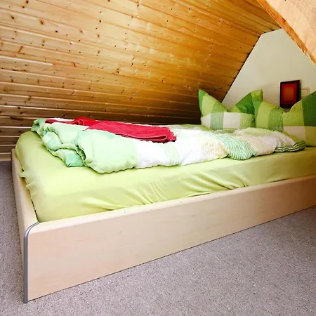 Doppelhaushaelfte Am Hafen Von