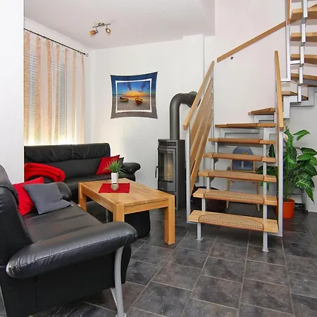 Dom wakacyjny Doppelhaushaelfte Am Hafen Von *