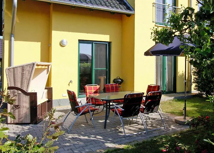 Doppelhaushaelfte Am Hafen Von * Neuendorf (Saal)