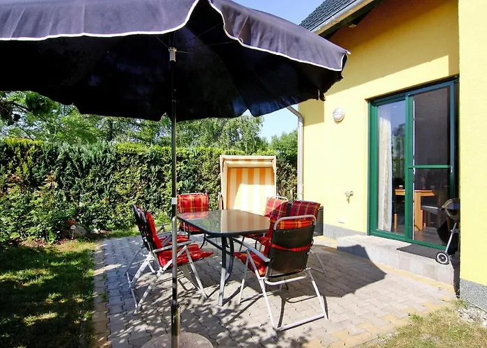 Semesterbostad Doppelhaushaelfte Am Hafen Von Neuendorf (Saal)