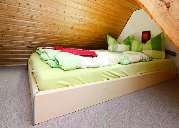 Doppelhaushaelfte Am Hafen Von