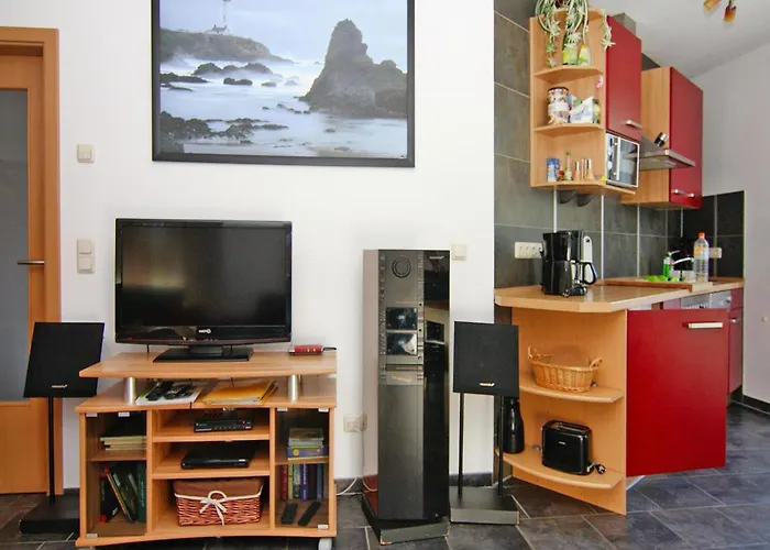 Doppelhaushaelfte Am Hafen Von * Neuendorf (Saal)